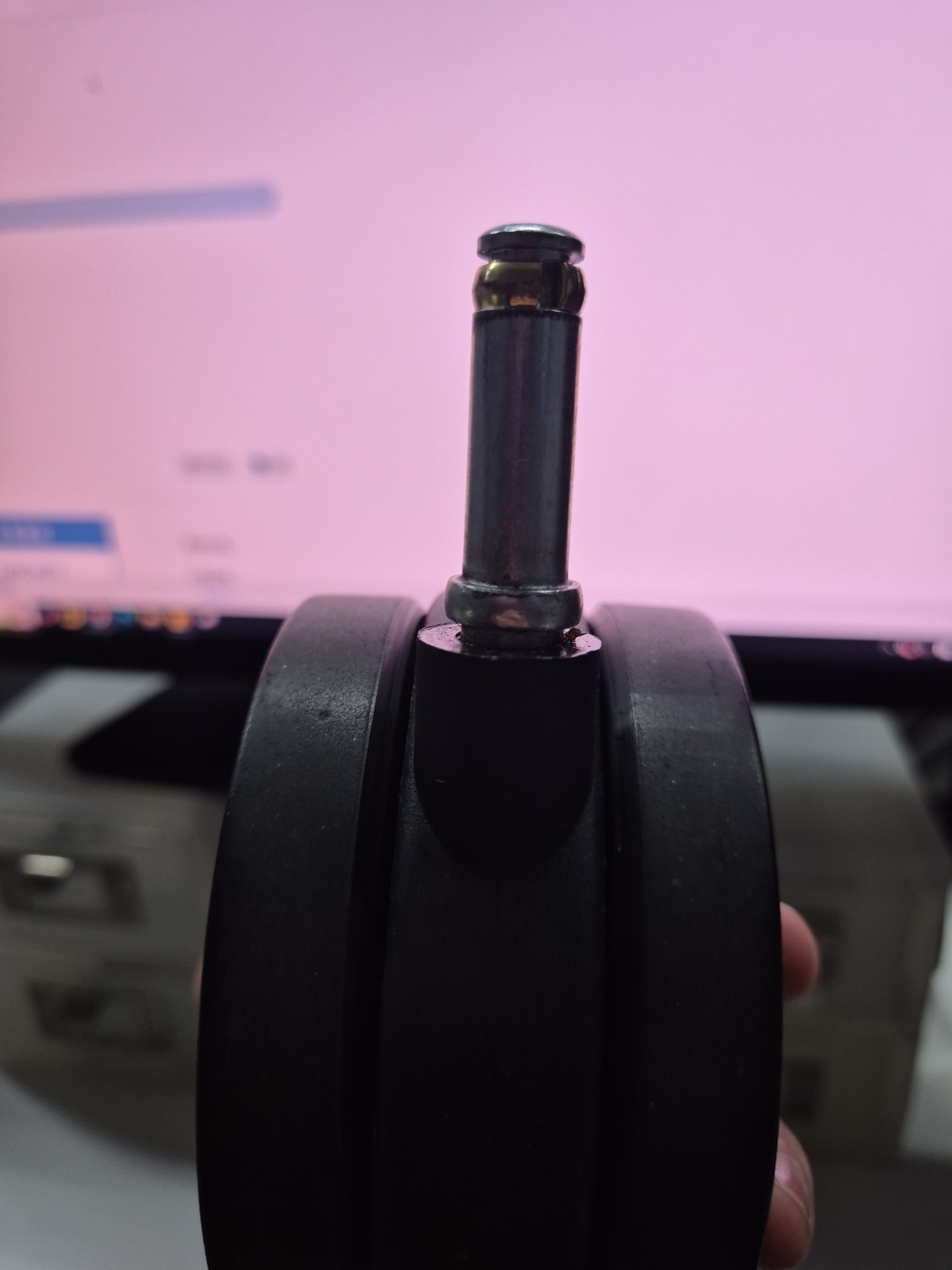 클릭하시면 더 큰 이미지가 보여요. 이와 비슷한 스펙의 캐스터가 있을까요?